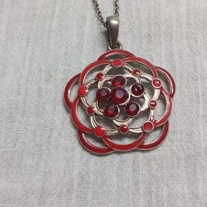 Elegant Red and Gold Pendant Necklace